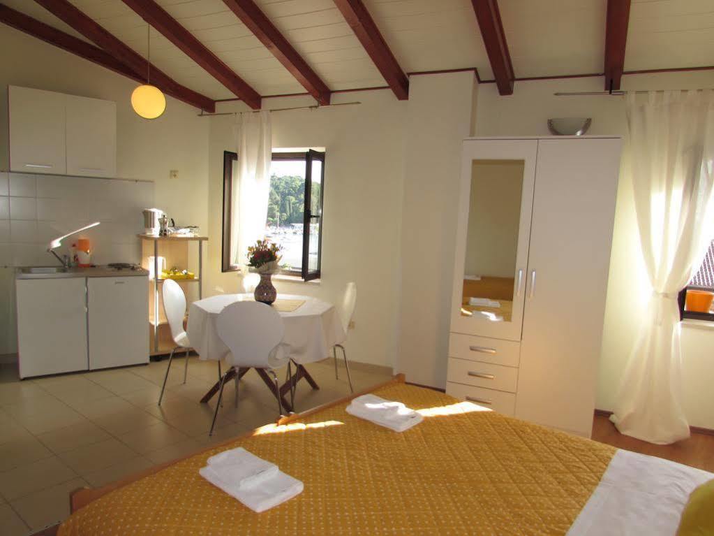 Guest House Pina Rovinj Ngoại thất bức ảnh